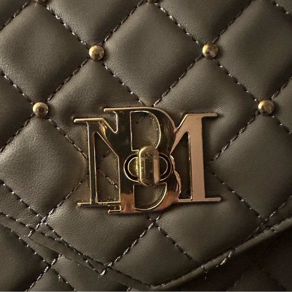 Badgley Mischka Purse Gray and Gold - Picture 13 of 13